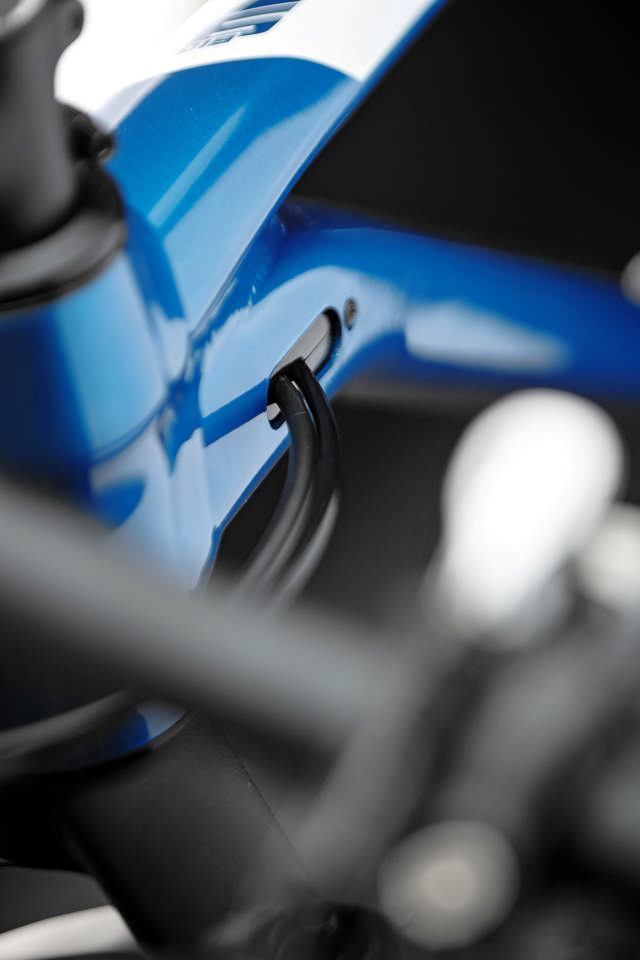 DeWalt 1000 Watt Digital Power Inverter