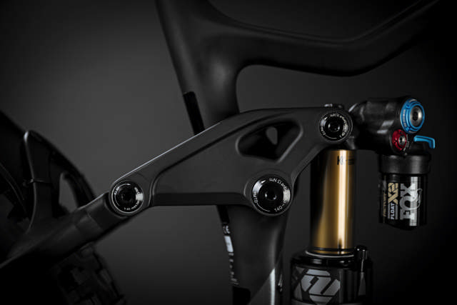 Cummins 2000-Watt Power Inverter